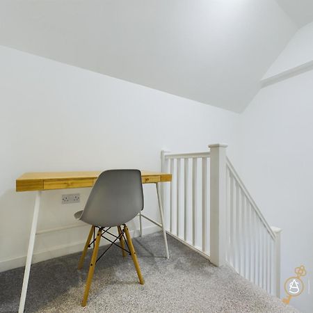 Modern Commercial Street Maisonette ليرويك المظهر الخارجي الصورة